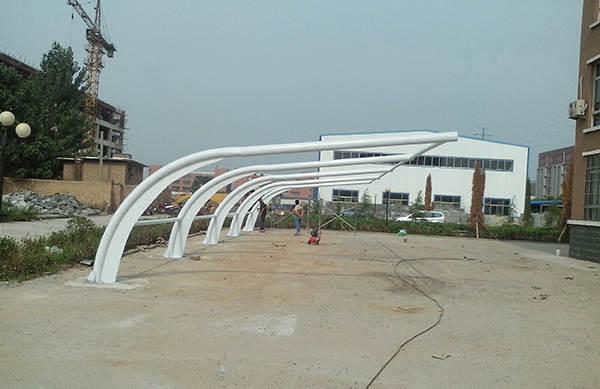 張拉膜車棚